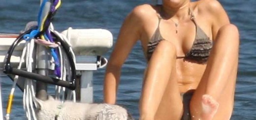 A Very Sexy Miley Cyrus Bikini Paparazzi Photo  nude photo