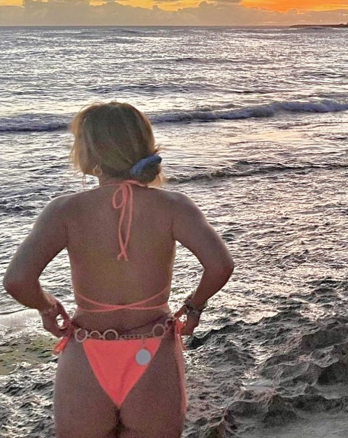 Addison Rae Ass  nude photo