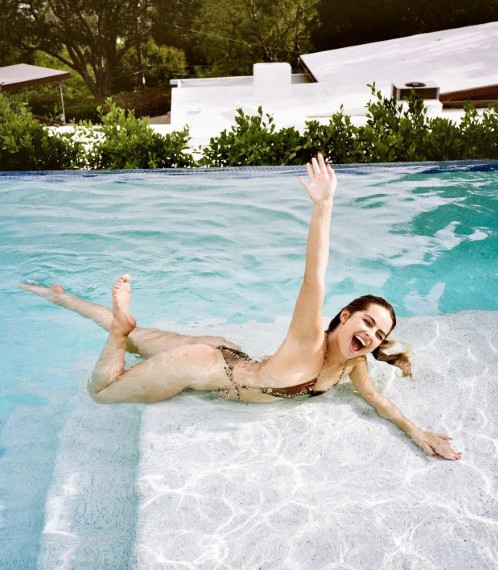 Addison Rae Bikini  nude photo