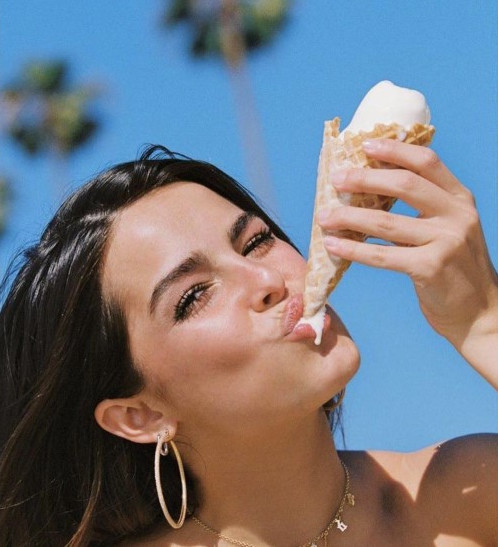 Addison Rae Casual Eating  nude photo