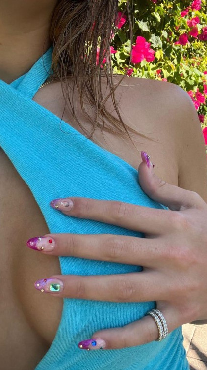 Addison Rae Close Up Look  nude photo