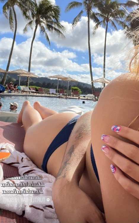 Addison Rae Her Bf Is Such A Lucky Bastard  nude photo