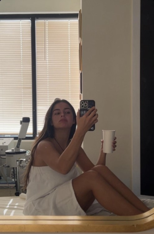 Addison Rae New Instagram Story  nude photo