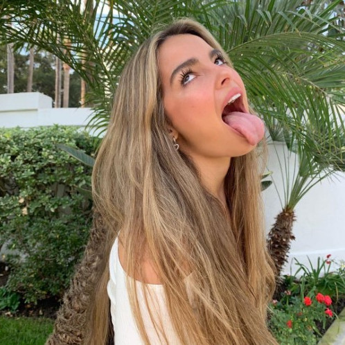 Addison Rae Perfection  nude photo