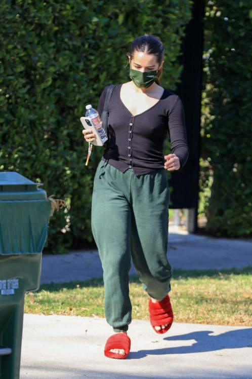 Addison Rae She Doesnt Like To Wear Bras  nude photo