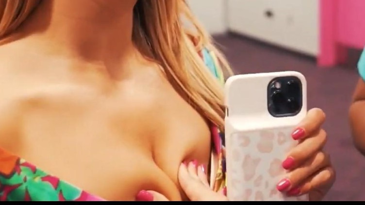 Addison Rae Tits Squeeze  nude photo