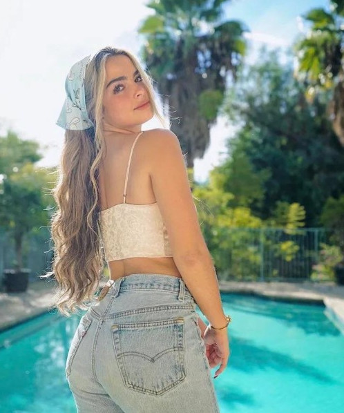 Addison Rae Wow  nude photo