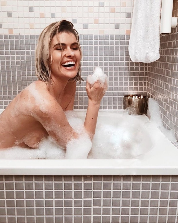 Adriana Abenia Desnuda Foto  nude photo