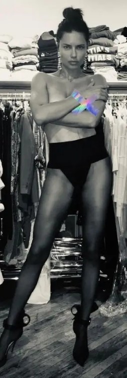 Adriana Lima  nude photo