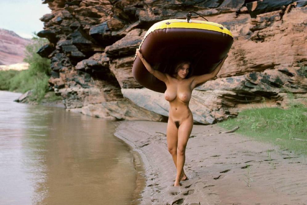 Alana Soares  nude photo