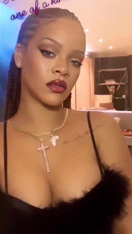 Album Of My Fave Riri Pics 3  nude photo