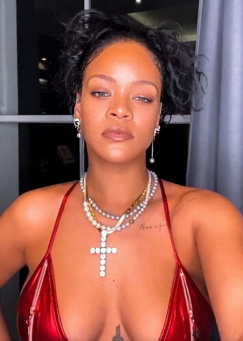Album Of My Fave Riri Pics 5  nude photo