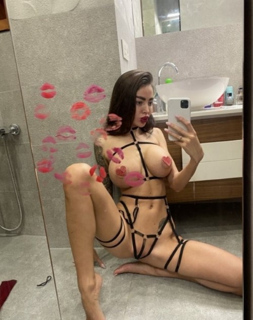 Alena Omovich  nude photo