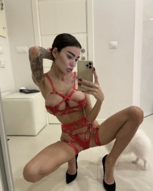 Alena Omovich  nude photo