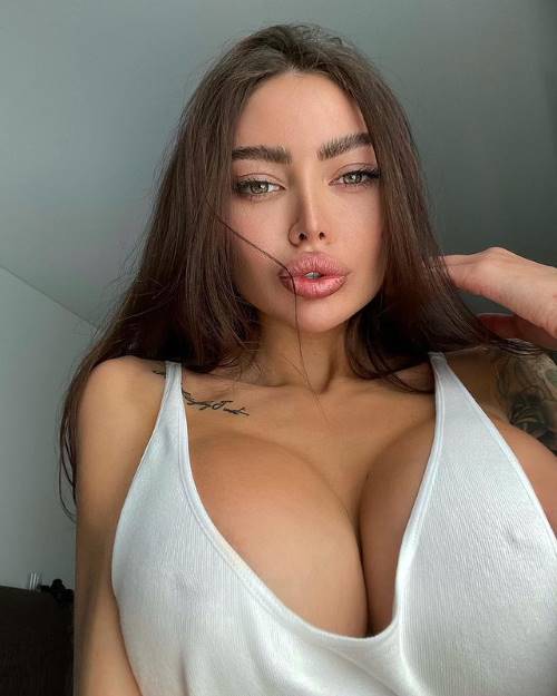 Alena Star nude photo