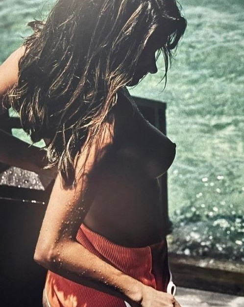 Alessandra Ambrosio  nude photo