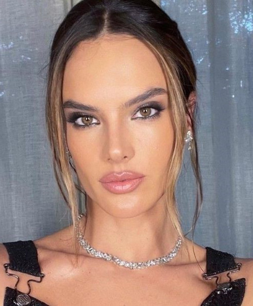 Alessandra Ambrosio  nude photo