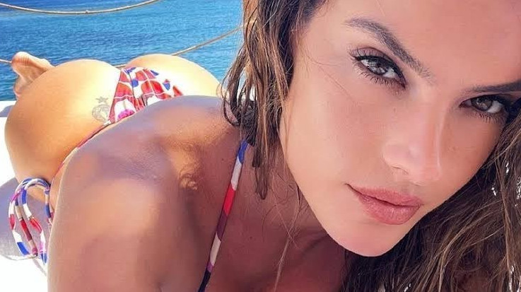 Alessandra Ambrosio Beautiful Hot Booty In Bikini  nude photo