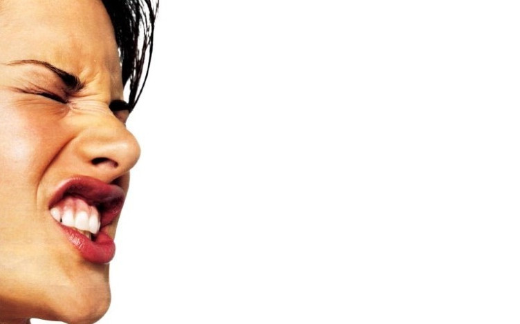 Alessandra Ambrosio Face Shut  nude photo