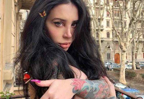 Alex Mucci  nude photo