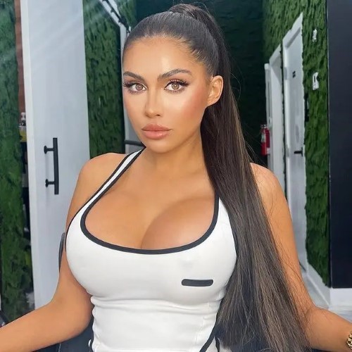 Alexa Dellanos huge tits hot babe  nude photo