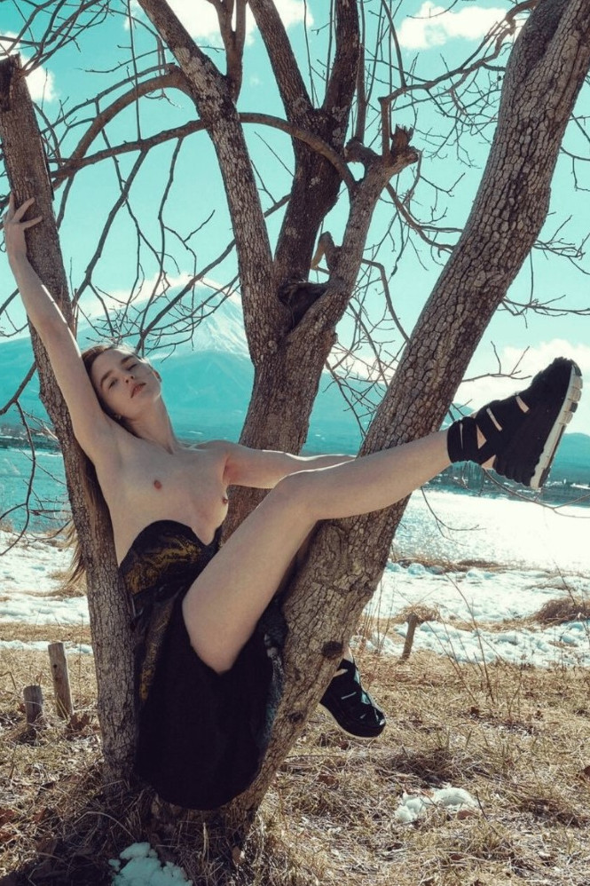 Ali Michael  nude photo