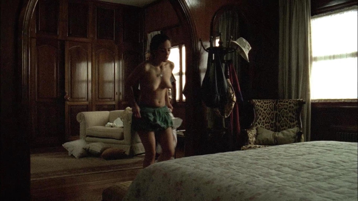 Alice Braga Nude Natural Tits Sexy Scene  nude photo