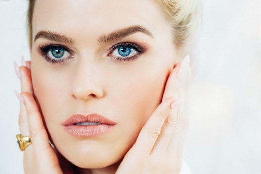 Alice Eve  nude photo