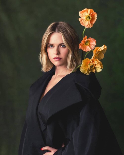 Alice Eve Flowers  nude photo