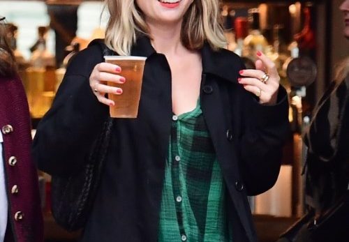 Alice Eve Having A Drink  nude photo