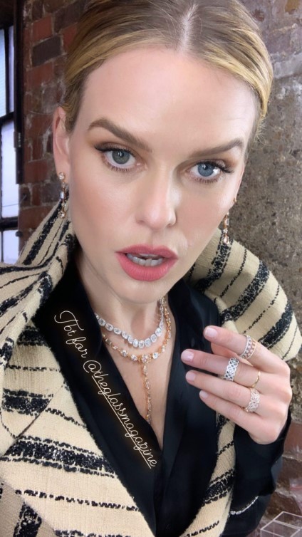Alice Eve Stylish Hottie  nude photo