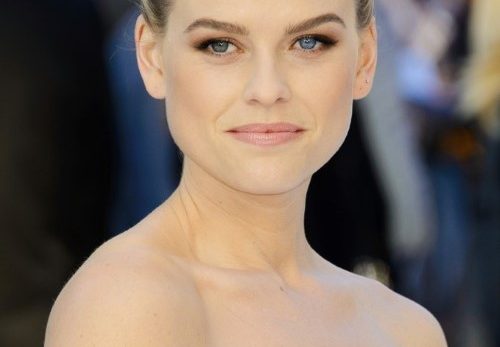 Alice Eve That Heterochromia  nude photo