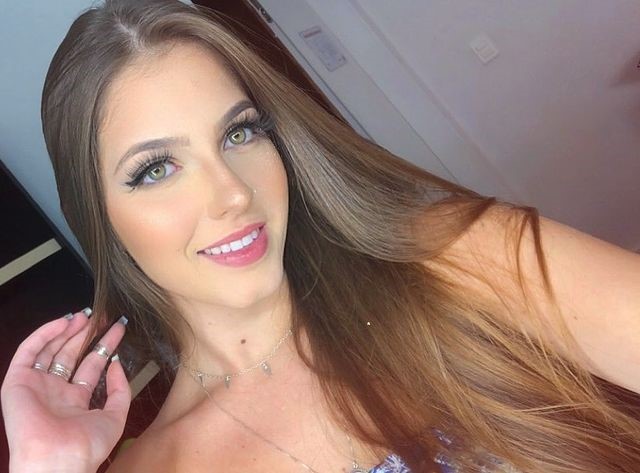 Alicia Gomes Oliveira  nude photo