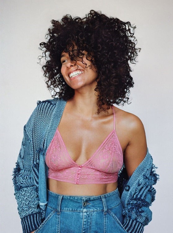 Alicia Keys Big Tits Nipples See Through  nude photo