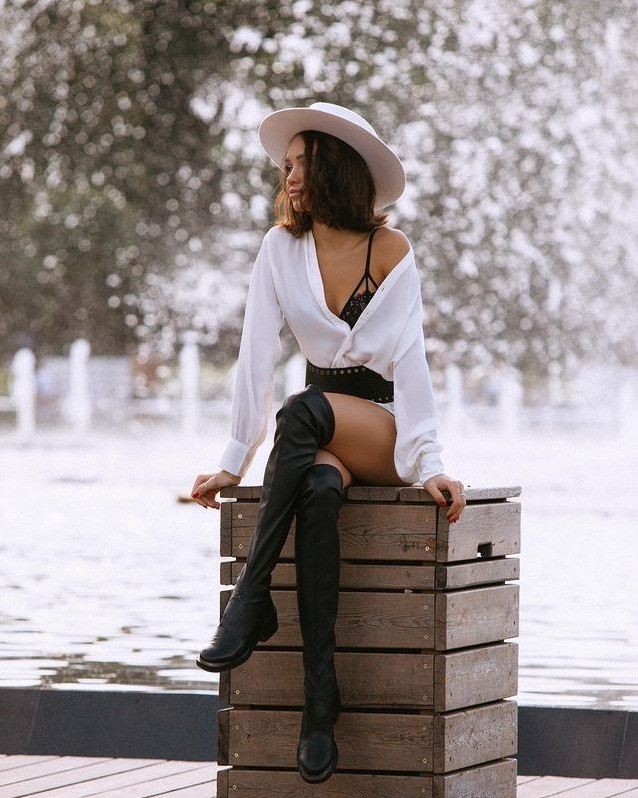 Alina Lando  nude photo