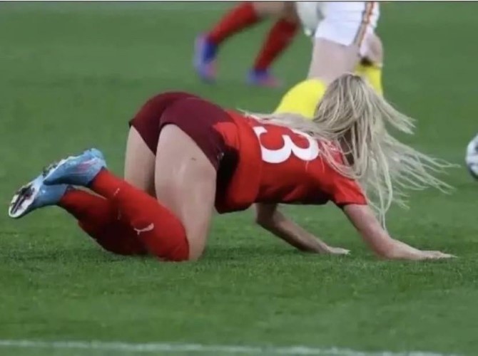 Alisha Lehmann Those Legs And That Ass 9  nude photo