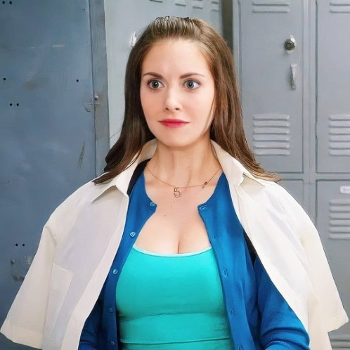 Alison Brie Annie Edison  nude photo