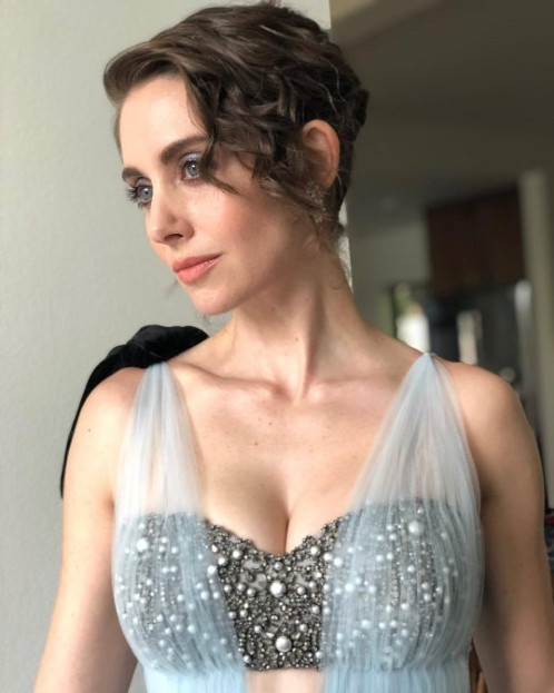 Alison Brie Bedazzling  nude photo