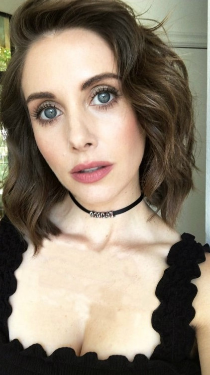 Alison Brie Hypnotizing Eyes  nude photo