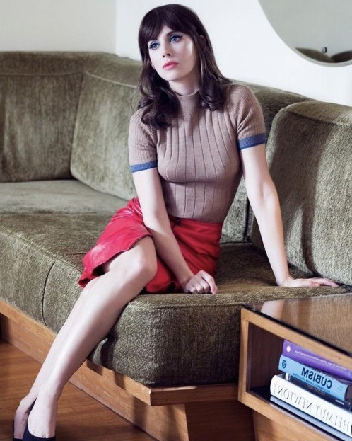 Alison Brie Retro  nude photo