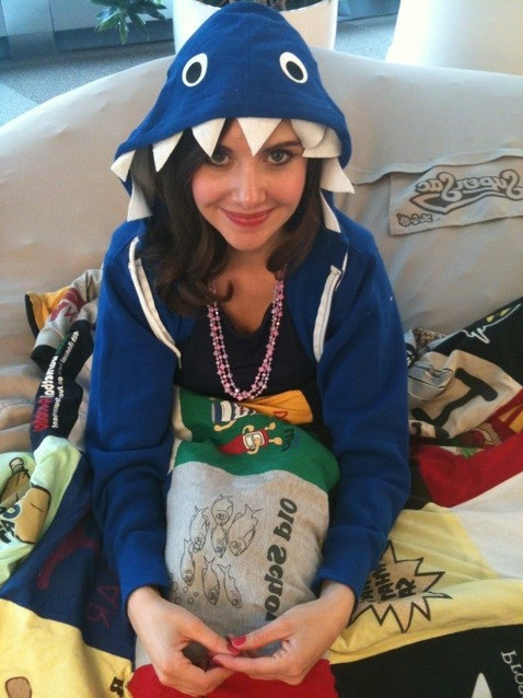 Alison Brie Shark Hoodie  nude photo