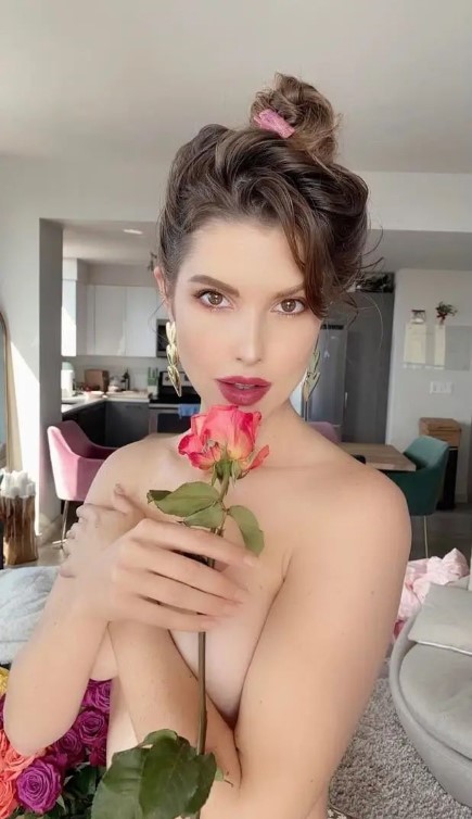 Amanda Cerny  nude photo