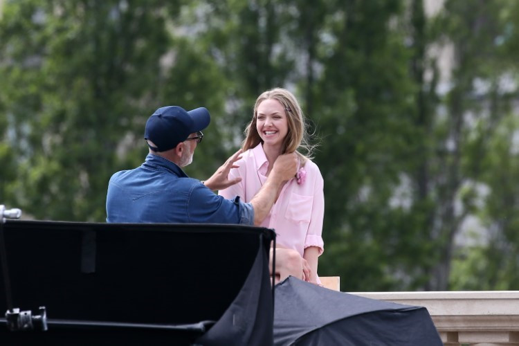 Amanda Seyfried 122 Bts Paris Photoshoot 18  nude photo