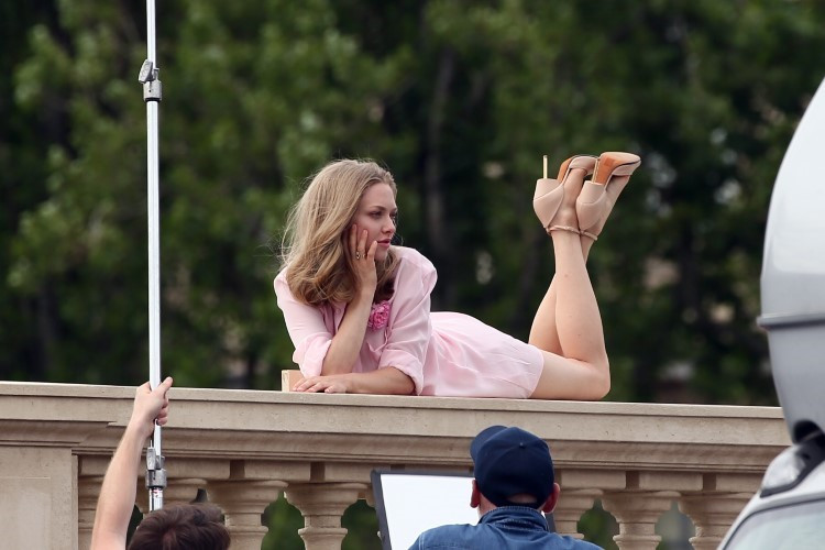Amanda Seyfried 122 Bts Paris Photoshoot 41  nude photo