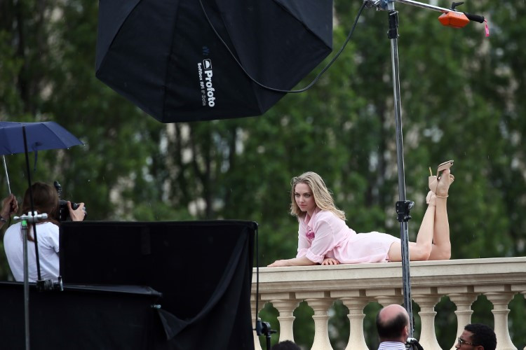 Amanda Seyfried 122 Bts Paris Photoshoot 52  nude photo