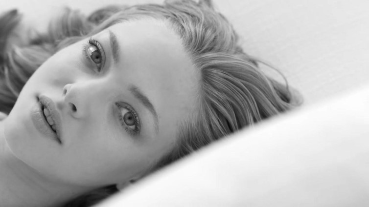 Amanda Seyfried 404 Bw  nude photo