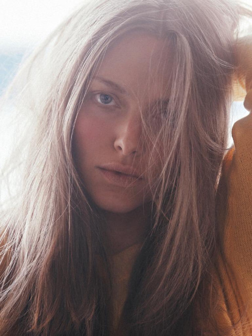 Amanda Seyfried 98 Vogue Australia February 2021 0  nude photo