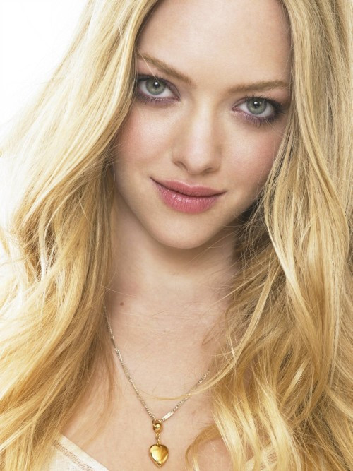 Amanda Seyfried Entertainment Weekly Photoshoot  nude photo