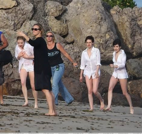 Amanda Seyfried Frolicking On A Beach With Blake 2  nude photo