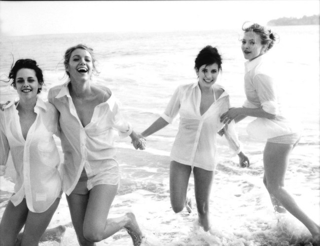 Amanda Seyfried Frolicking On A Beach With Blake 3  nude photo